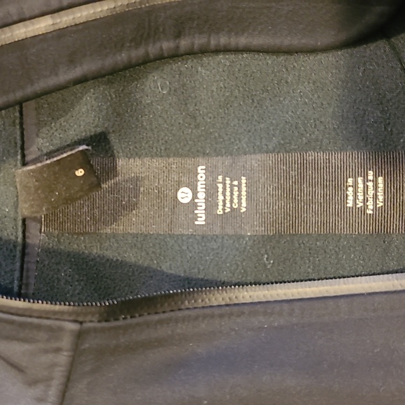 Lululemon waterproof rain jacket black size 6 - Picture 2 of 8